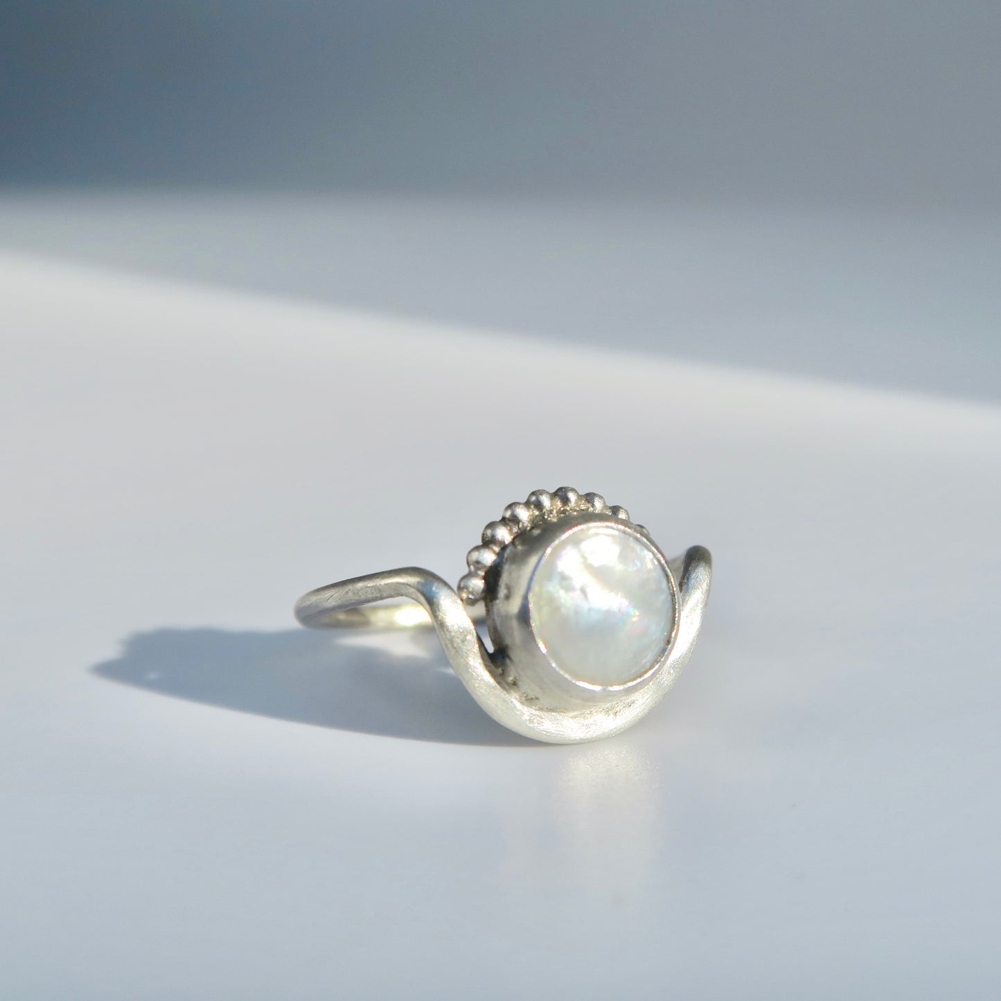 Unique mother of pearl silver ring