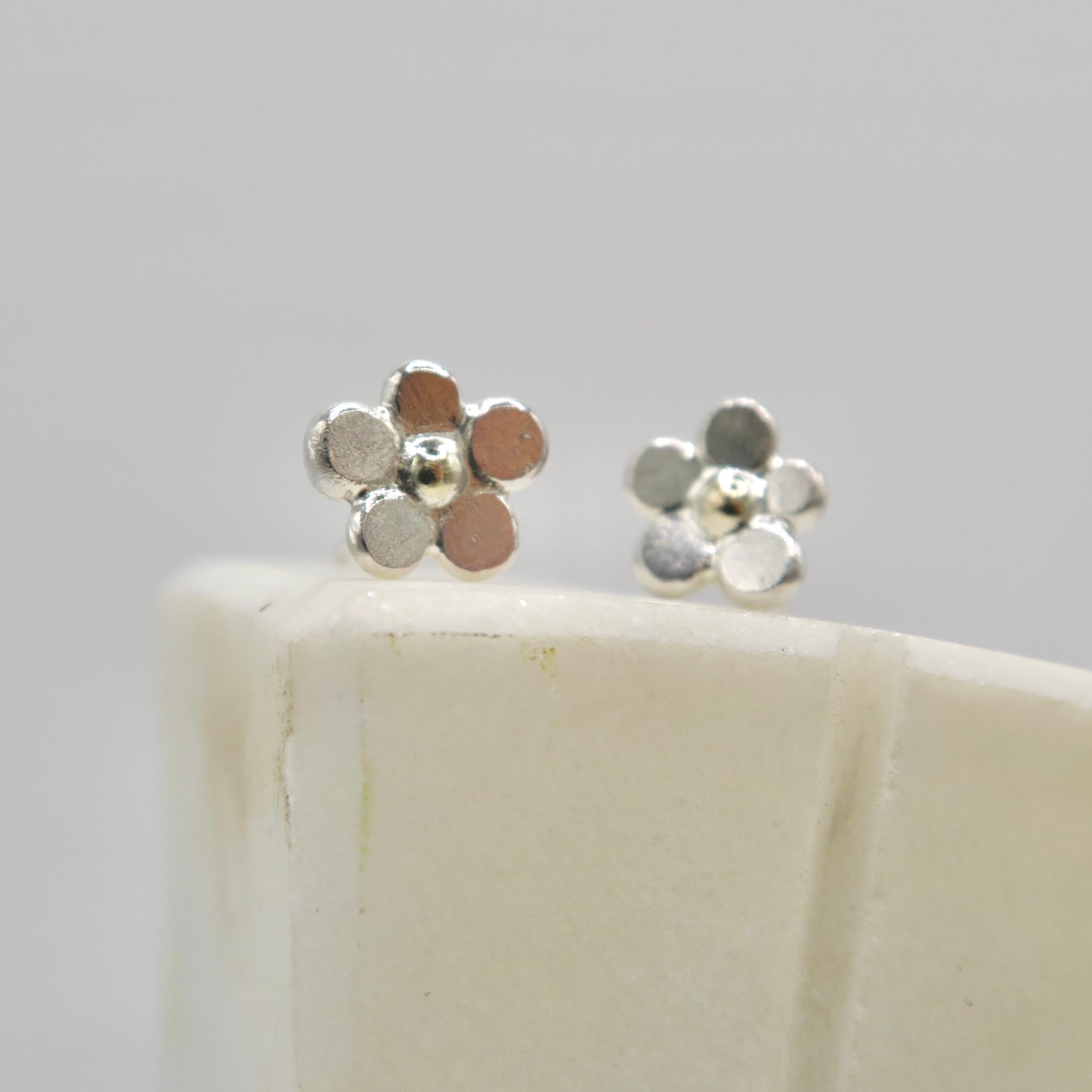 Wild Daisies Studs