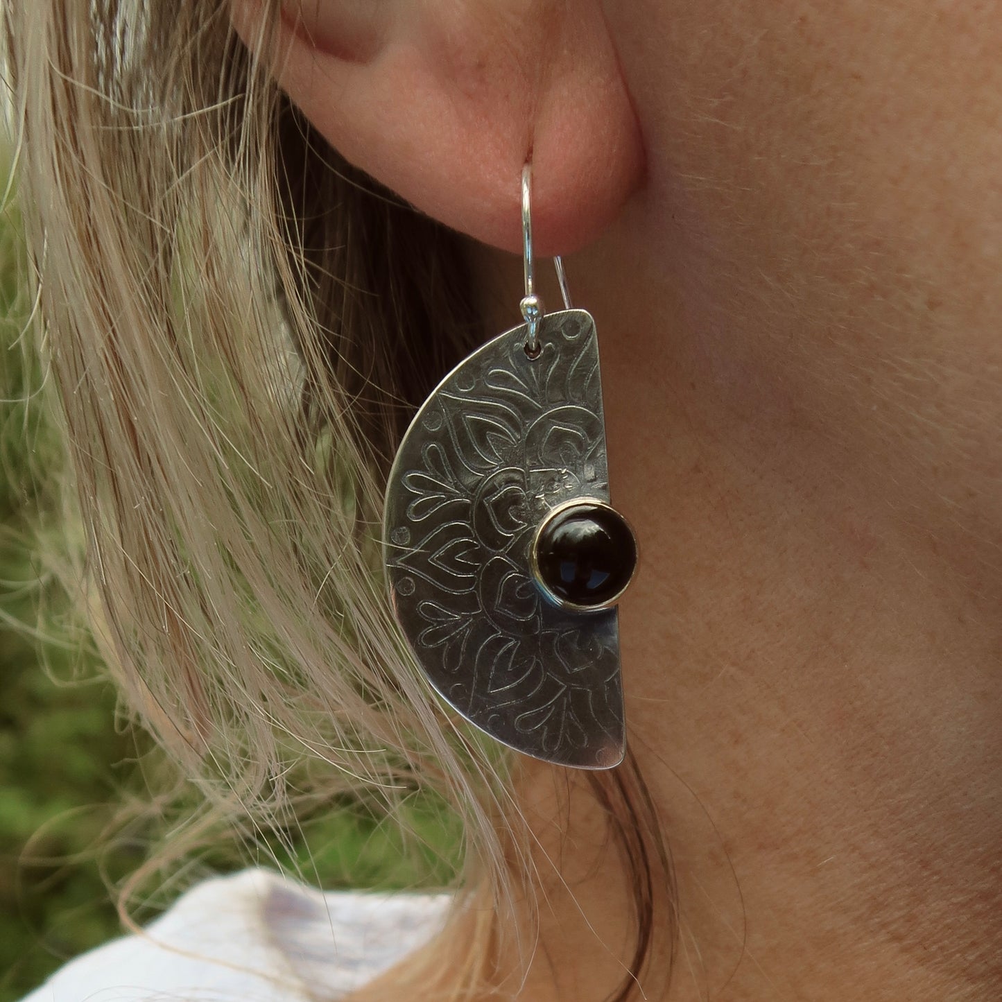 Bloom Mandala, Onyx Stone, 9kt Gold & 925 Sterling Silver Earrings